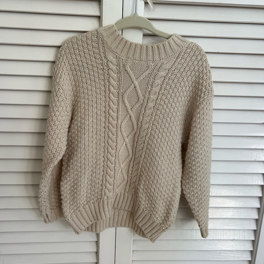 Quincy Mae sweater 18/24 mon